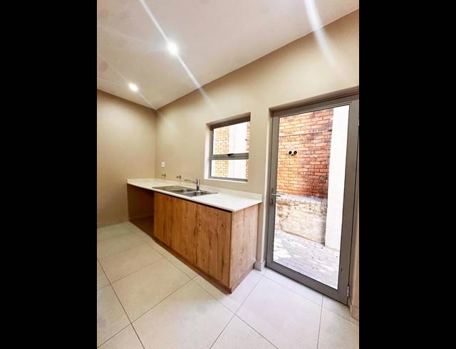 3 BEDROOM PROPERTY TO RENT IN BRYANSTON